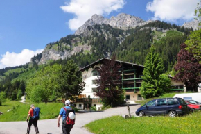 Гостиница Hotel Berghof, Нессельвенгле